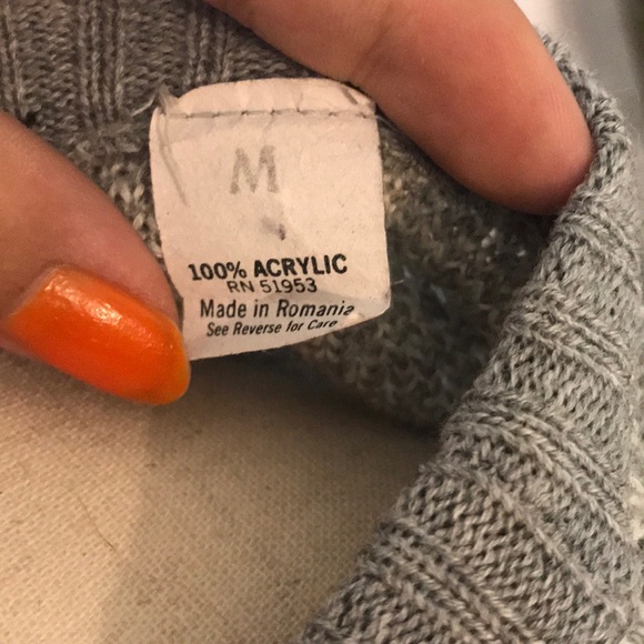 Rob Winter Sweater - Picture 5 of 5